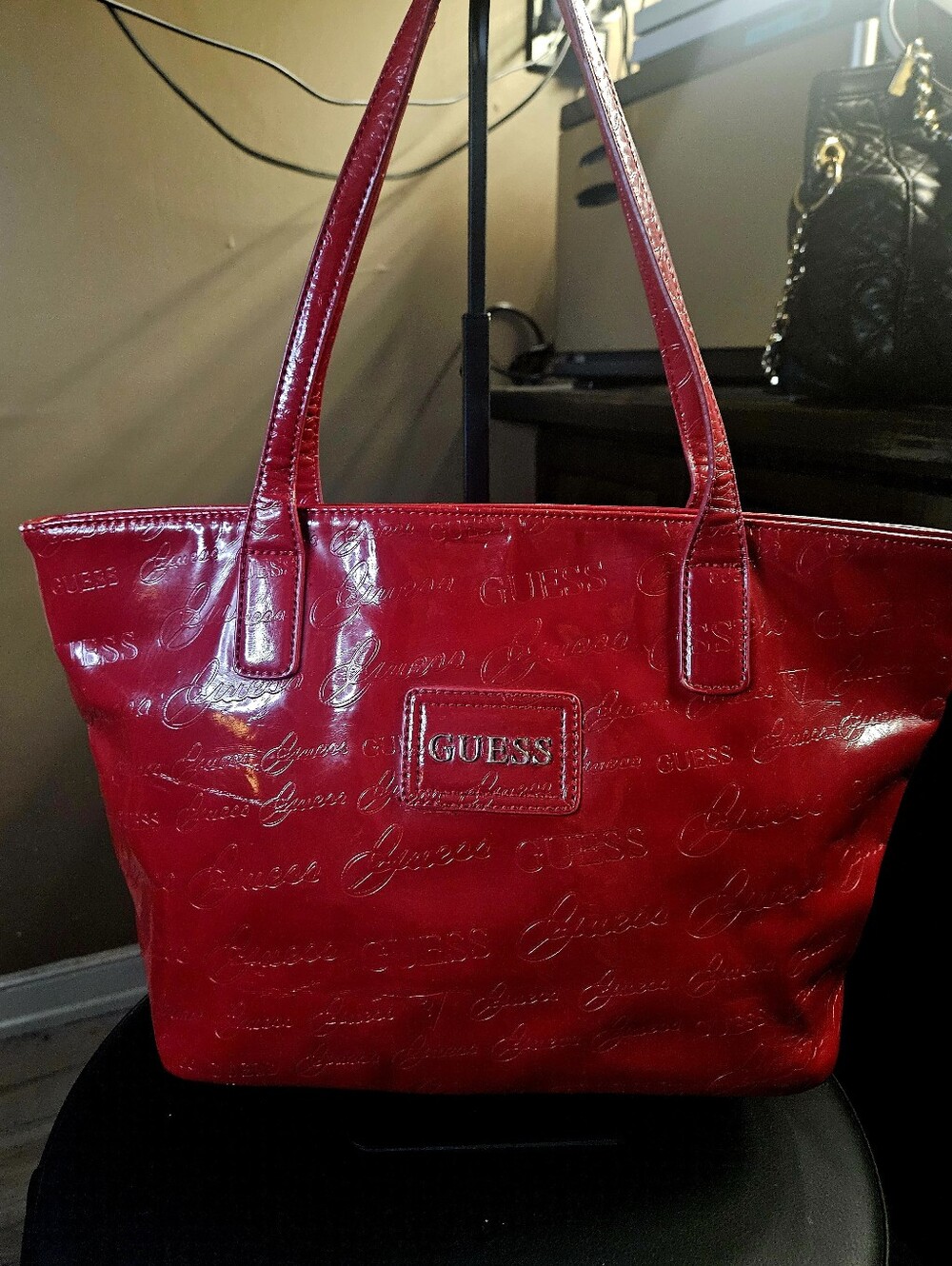 💥Sale💥GUESS Red Patent Logo Tote